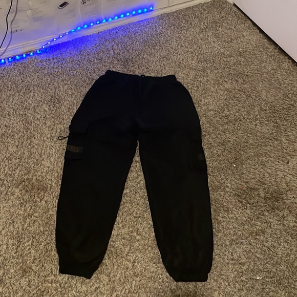 Black Cargos - Picture 2 of 2